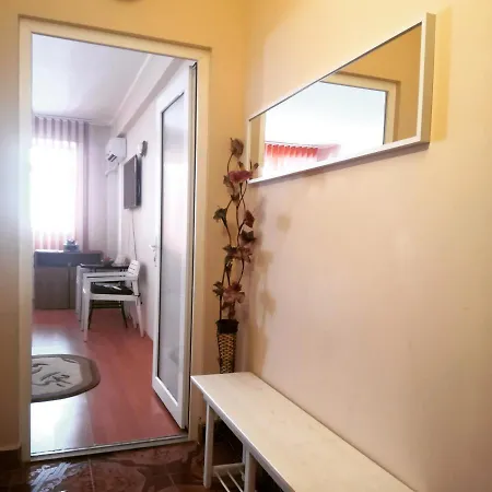 Youniverse Studio Apartamento *